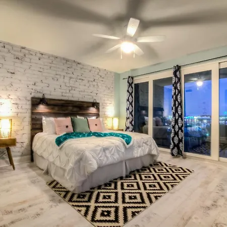 Laketown Wharf 534 By Aneliya